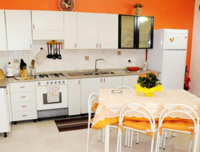 2 bedrooms appartement with enclosed garden and wifi at San Vito Lo Capo